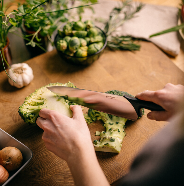 Ніж для шеф-кухаря Fiskars Essential, 21см (1065565) 1065565 фото
