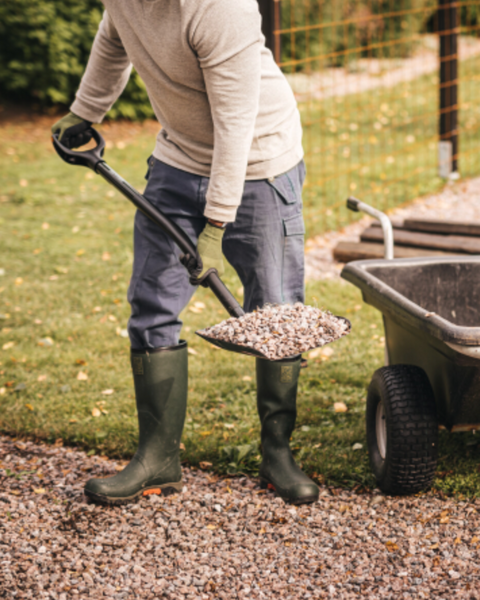 Лопата совкова будівельна Fiskars Ergonomic Pro (1066713) 1066713 фото